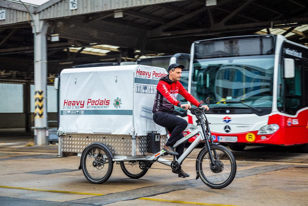 RemiHub tests the usage of public transport facilities for logistics operations (Wiener Linien/Manfred Helmer)